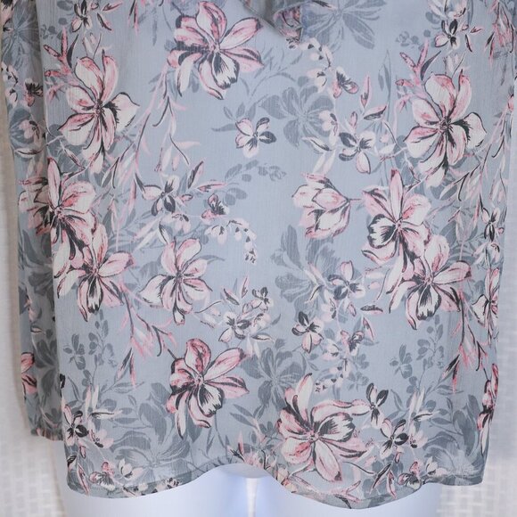 Kut from the Kloth Size L grey/pink ruffle, short sleeve floral pattern lightwei - Picture 3 of 8